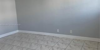 215 SE 3rd Ave Gallery 32