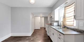 Charming 2BR Duplex in Salem Gallery 7