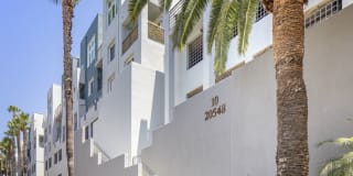 Avalon Woodland Hills Gallery 39