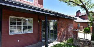 31 STRATFORD HALL Circle Gallery 42