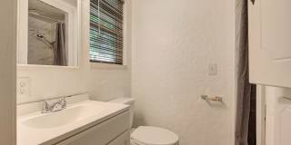 Charming 3-Bed, 1.5-Bath Home with 2-Car Garage Near NW 23rd & MacArthur Gallery 21