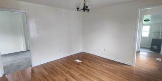 912 Clara Street Gallery 1