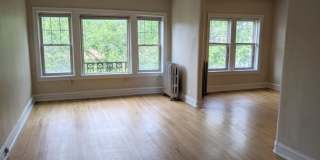 828 Reba Place Gallery 3