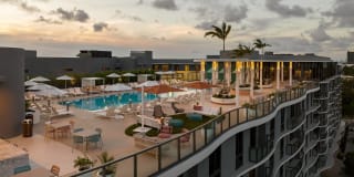 The Boulevard Gallery 12