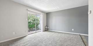 Pine Creek Apartments Gallery 12