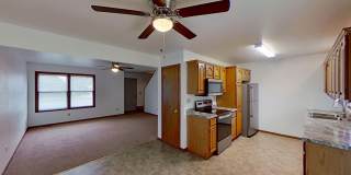 Duplex with two large bedrooms, walk in closet, 1.5 bath, full basement, lawn and snow removal included. Duplex with two large bedrooms, walk in closet, 1.5 bath, full basement, lawn and snow removal included. Gallery 1