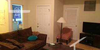 Nice 4 bed steps from BU Gallery 14