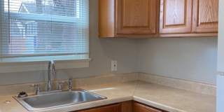 STUDENTS WELCOME! One-Bedroom Bungalow 1 Block from CSU! Gallery 14