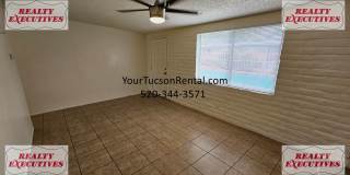 April Move in Special - Country Club & Fort Lowell area - 2 Beds 1 bath with AC Gallery 11