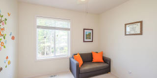 Lovely 4 Bedroom | 2.5 Bathroom Single Family Home | Corner Lot | Kaiser Woods Community Gallery 13