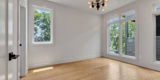 Stunning Salemtown Townhome With Fenced In Yard Stunning Salemtown Townhome With Fenced In Yard Gallery 27