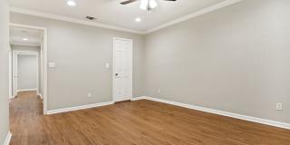 GROUND-FLOOR 2-BEDROOM ALAMO HEIGHTS CONDOMINIUM Gallery 22