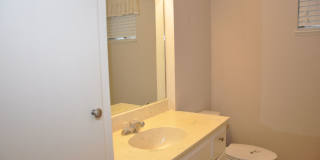 Great 2 Bedroom 1 bath duplex in South Austin Gallery 13