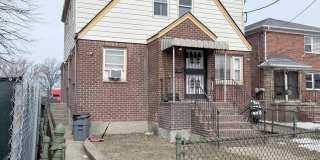 165-25 Union Turnpike Gallery 1