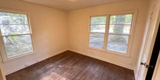 Cute 4 Bedroom Home! Gallery 10