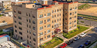 1700 Webb Street Gallery 30