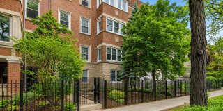 6914 N Sheridan Road Gallery 1