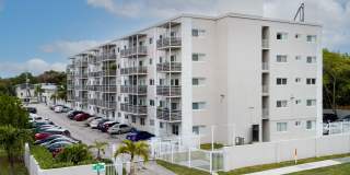 Miami Shores Luxury Apartments Gallery 18
