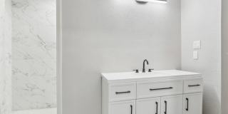 Beautifully Remodeled 3/1.5 Home in Historic Denver Heights with Modern Upgrades and a Park‑Like Backyard. Gallery 15