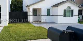 13990 SW 160th Ter Gallery 1