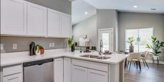 Modern 4 Bedroom Home in Falcon Falls Near Heights High School Gallery 21
