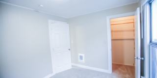 Charming 2 Bedroom 1 Bath Home - Downtown Everett Gallery 6