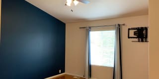 3 Bedroom Updated Townhouse in Fountain Gallery 7