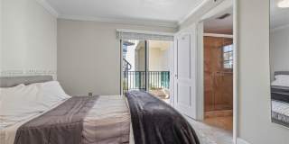 300 Euclid Ave Gallery 16