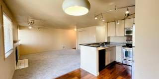 Spacious 2 Bed in Beautiful Complex! Gallery 1
