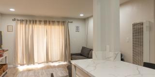 5121 Tipton Street Gallery 12