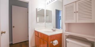 Richmond Marina Bay Condo In Gated Community Gallery 18