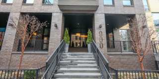 Massive 2/Bdrm 2/bath With Sizable Outdoor Terrace ! A+ Location & Amenities Gallery 6