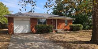 (2) Bed/(1) Bath Walking Distance to OU Campus Avail NOW! Gallery 1