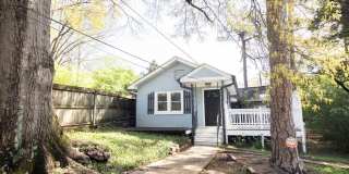 Beautifully Renovated 2/1 in Desirable Grant Park! Gallery 1