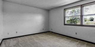 371/373 Kaymar Drive Gallery 1