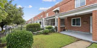 Charming 2-Bedroom Townhome Beautifully Updated and Convenient Charming 2-Bedroom Townhome Beautifully Updated and Convenient Gallery 1