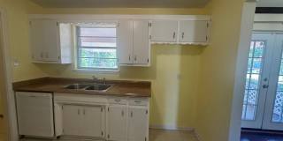3 bed, 1 bath, 1 car garage Gallery 32