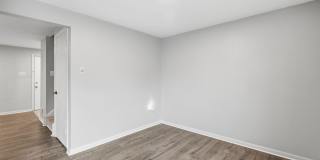 Conveniently located near shopping, dining, parks, and everything Northern Virginia has to offer. Gallery 7
