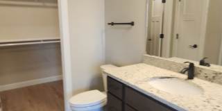 880 N Main Gallery 6