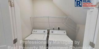 Beautiful 3 BD/2 BA End Unit Townhome in Leland Gallery 11