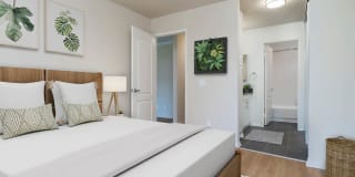 The Village at Del Mar Heights Gallery 35