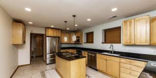 4625 N Dover, 4625 N Dover, Gallery 1
