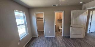 2926 E Cornell Street Gallery 8