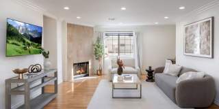 525 N Orange Dr unit: 1/2 Gallery 1