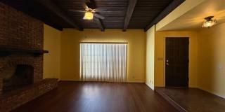 Mesa 2 Bedroom 1 Bath in Triplex Building Gallery 3