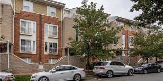 Room in 2 Bedroom Home at Donatello Ave Gallery 3