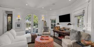 310 Worthington Avenue Gallery 17