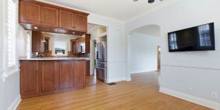 1 Month's Free Rent - 5 Bedroom Home Between 12 South and Oak Hill Gallery 7