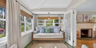 221 13TH AVENUE NE Gallery 6