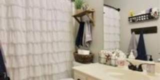 Spacious Five Bedroom Home! Gallery 13